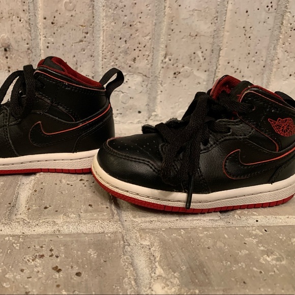 Air Jordan I (toddler) - Picture 3 of 7